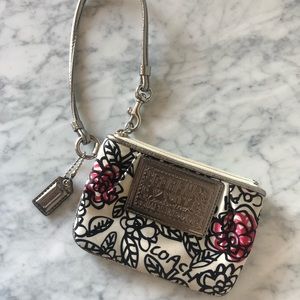Coach Poppy Wristlet